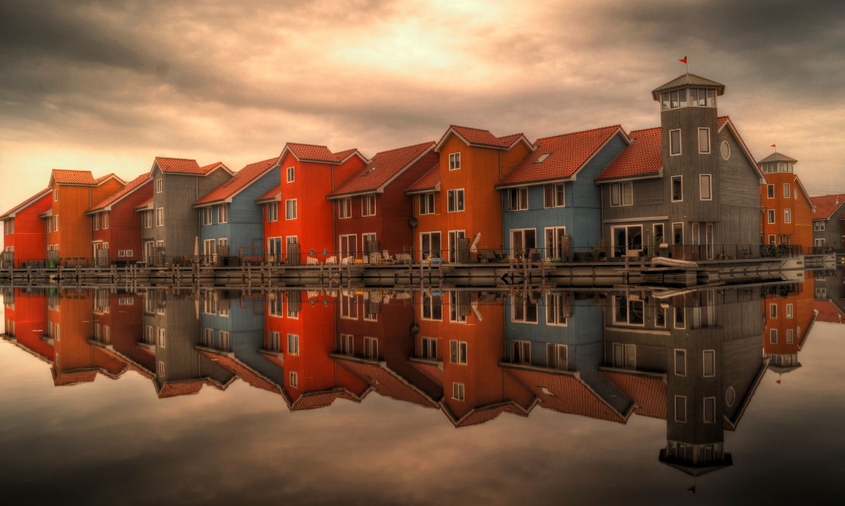 Intercepted Houses, Signs & Planets
